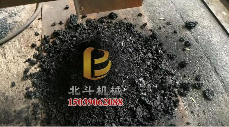 布條炭化機(jī)讓環(huán)保工作的開展變得更加簡單