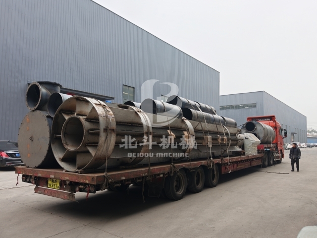 炭化機(jī)配套設(shè)備裝車(chē)火熱進(jìn)行